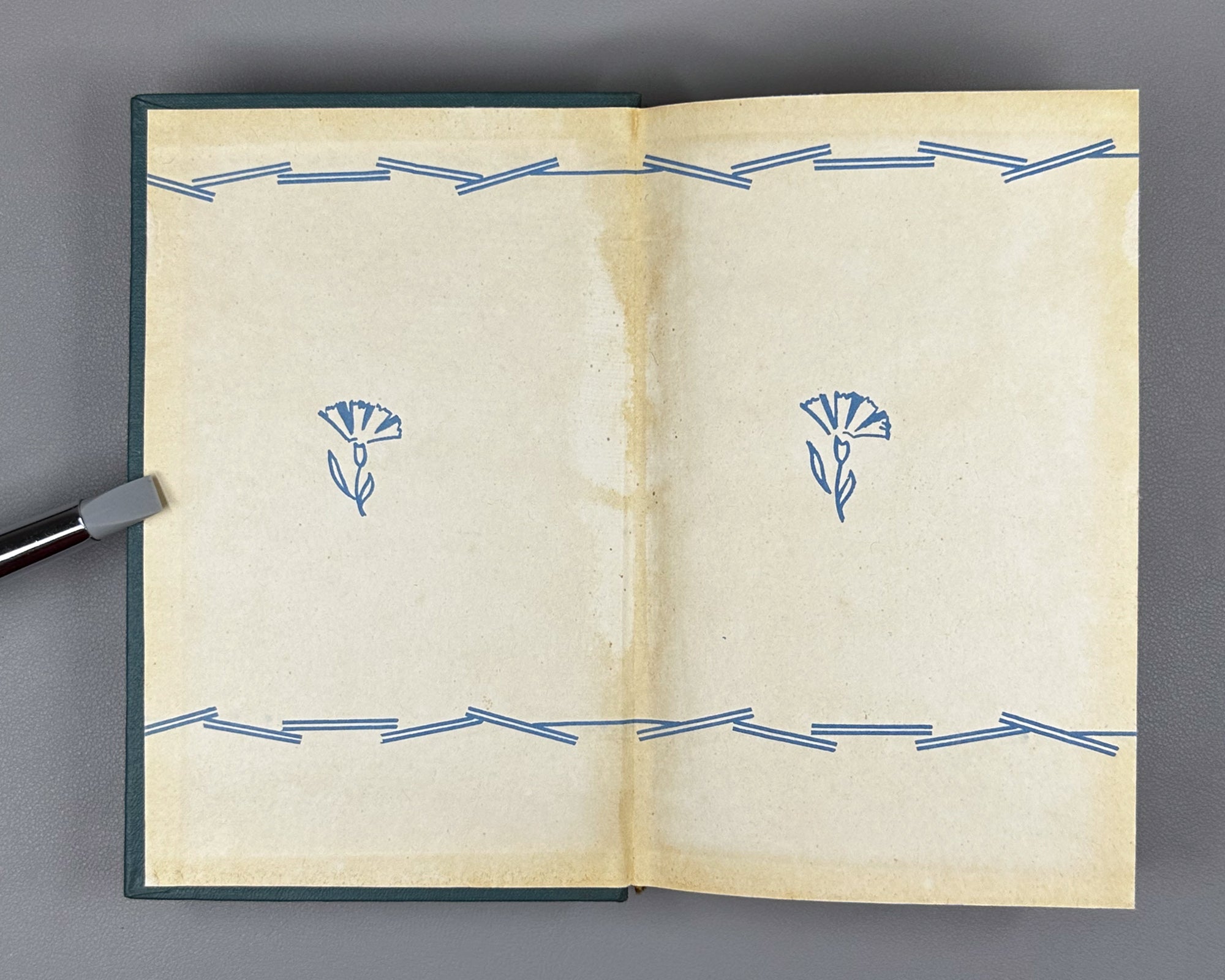 Tabidze, Titsian. Works in three volumes (Tkhzulebani). Vol. 1-3. Tbilisi, 1966. In Georgian.