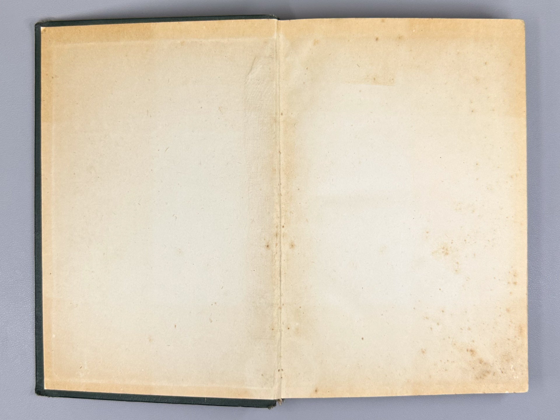 Shakespeare, William. Selected Works (Izbrannye proizvedeniya), 1939. In Russian.