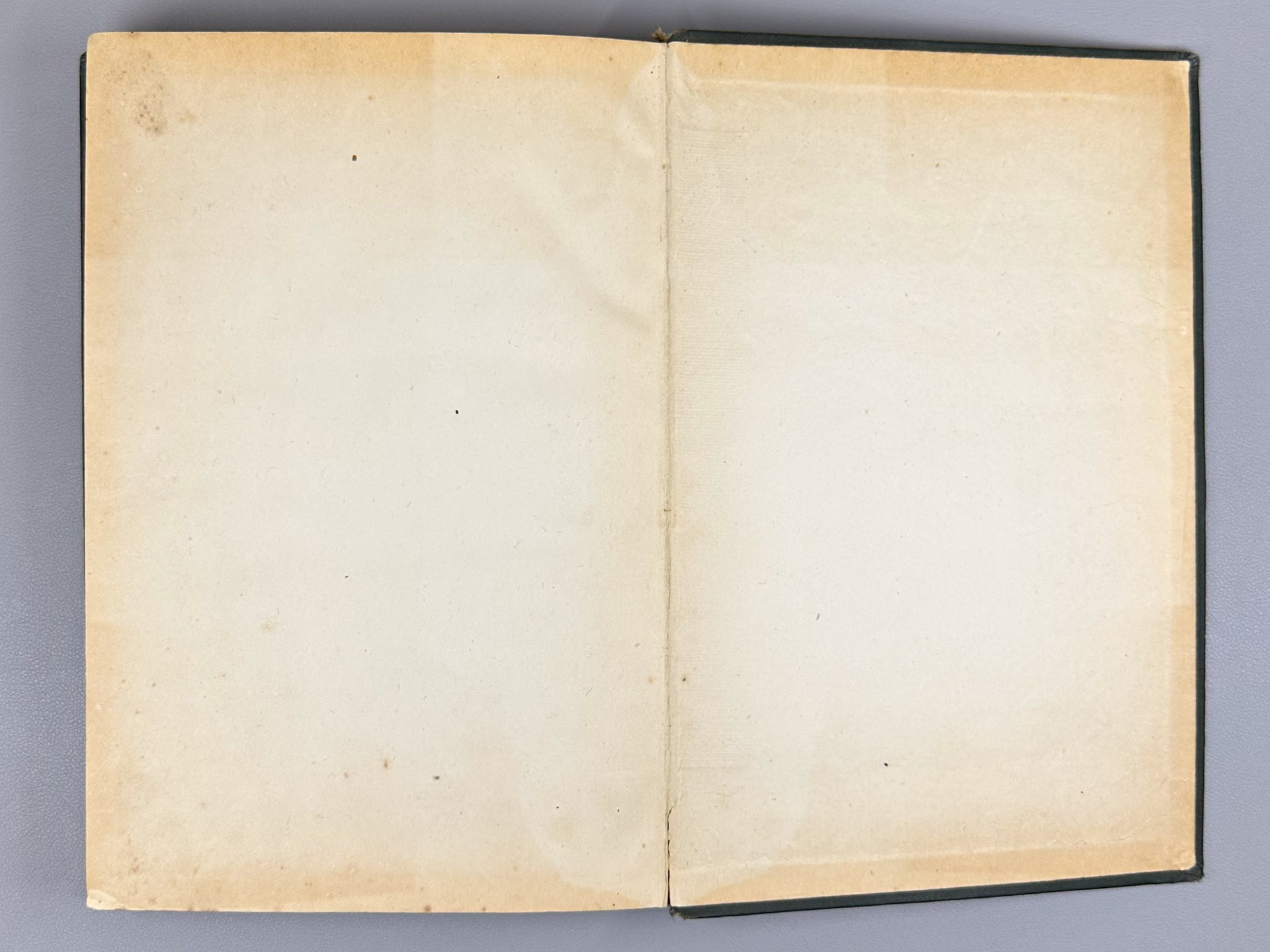Shakespeare, William. Selected Works (Izbrannye proizvedeniya), 1939. In Russian.
