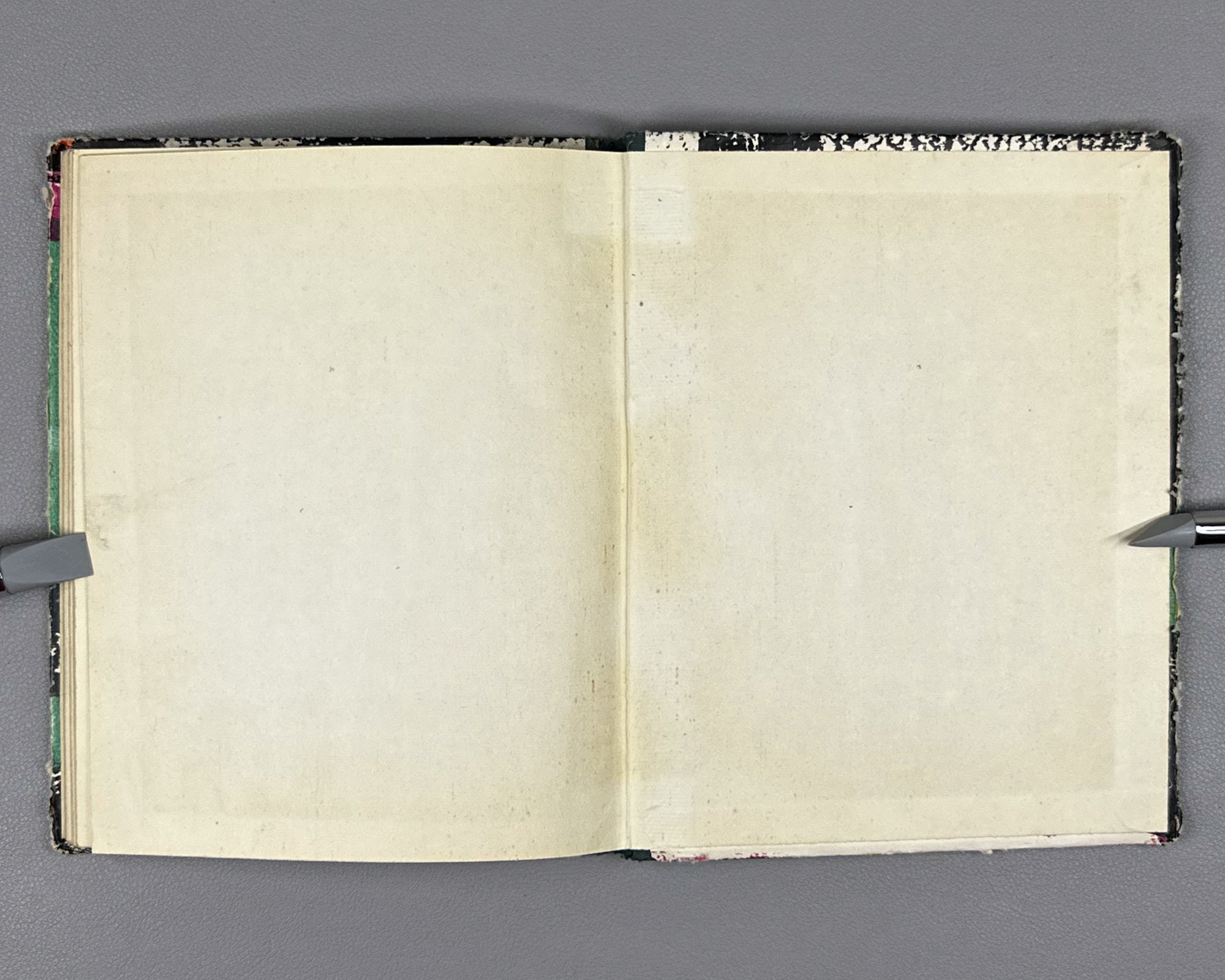 [Signed] Abuladze, Teimuraz. Tinted Bunches: Poems (Shetvaluli mtevnebi). First edition, 1968. In Georgian.