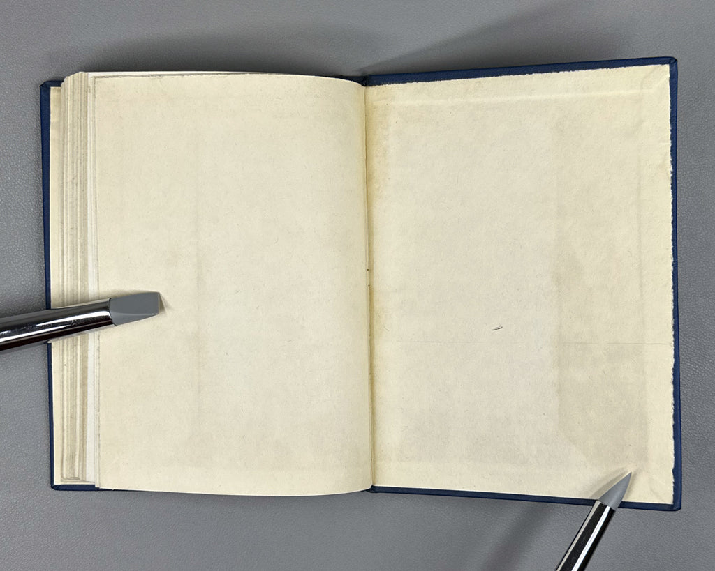 [Signed] Mamporia, Otar. Poems (Leksebi). First edition, 1960. In Georgian.