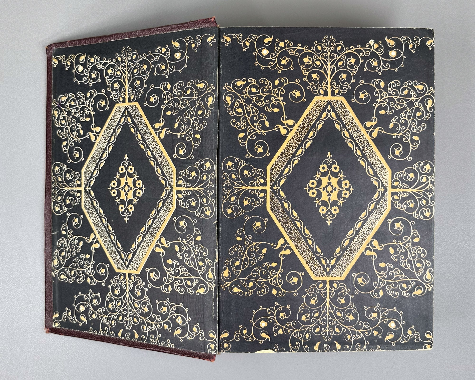 Tsereteli, Akaki. Works : Complete Collection in Seven Volumes (Tkhzulebani). Volumes I-IV of 7. 1940-1948. In Georgian