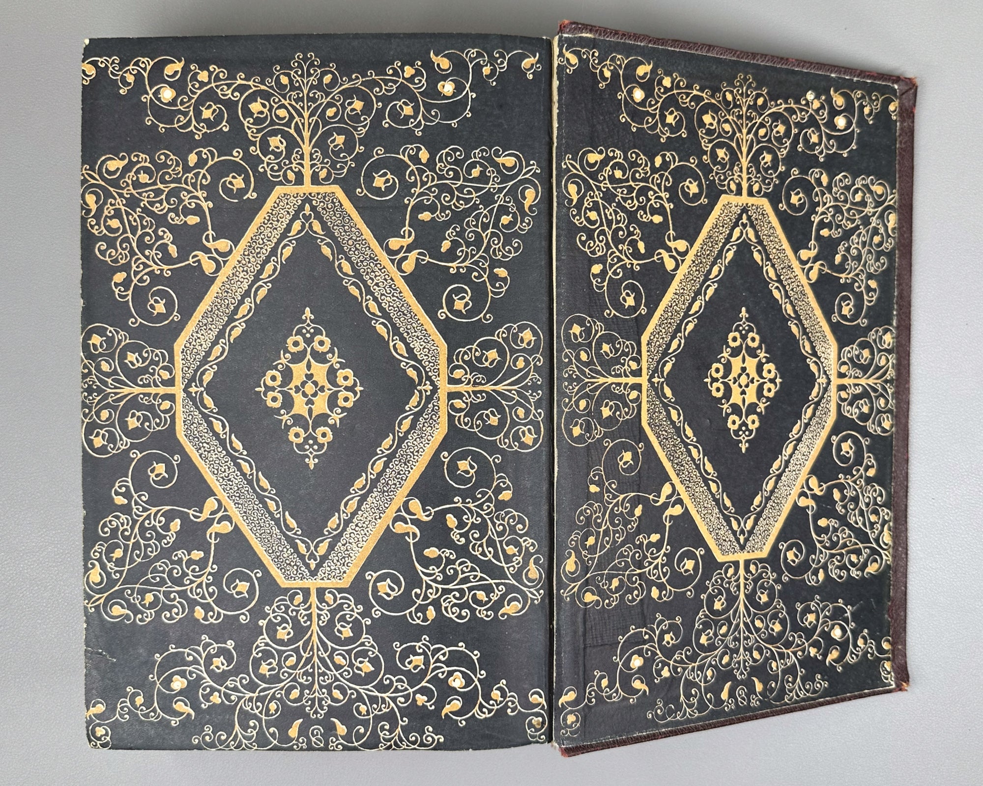 Tsereteli, Akaki. Works : Complete Collection in Seven Volumes (Tkhzulebani). Volumes I-IV of 7. 1940-1948. In Georgian