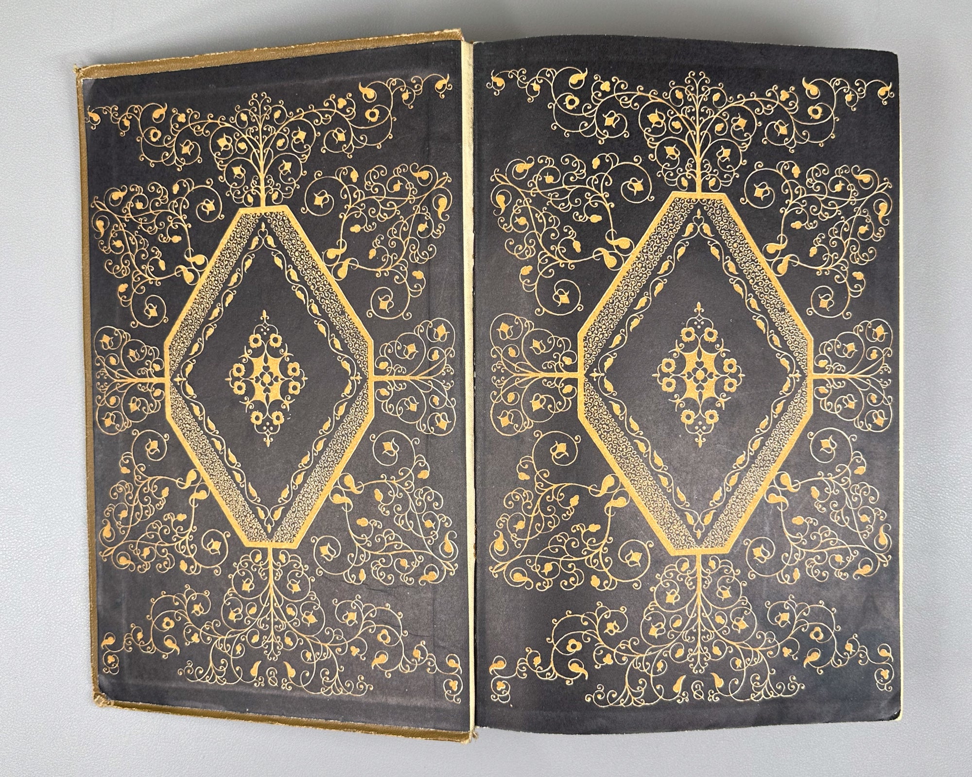 Tsereteli, Akaki. Works : Complete Collection in Seven Volumes (Tkhzulebani). Volumes I-IV of 7. 1940-1948. In Georgian