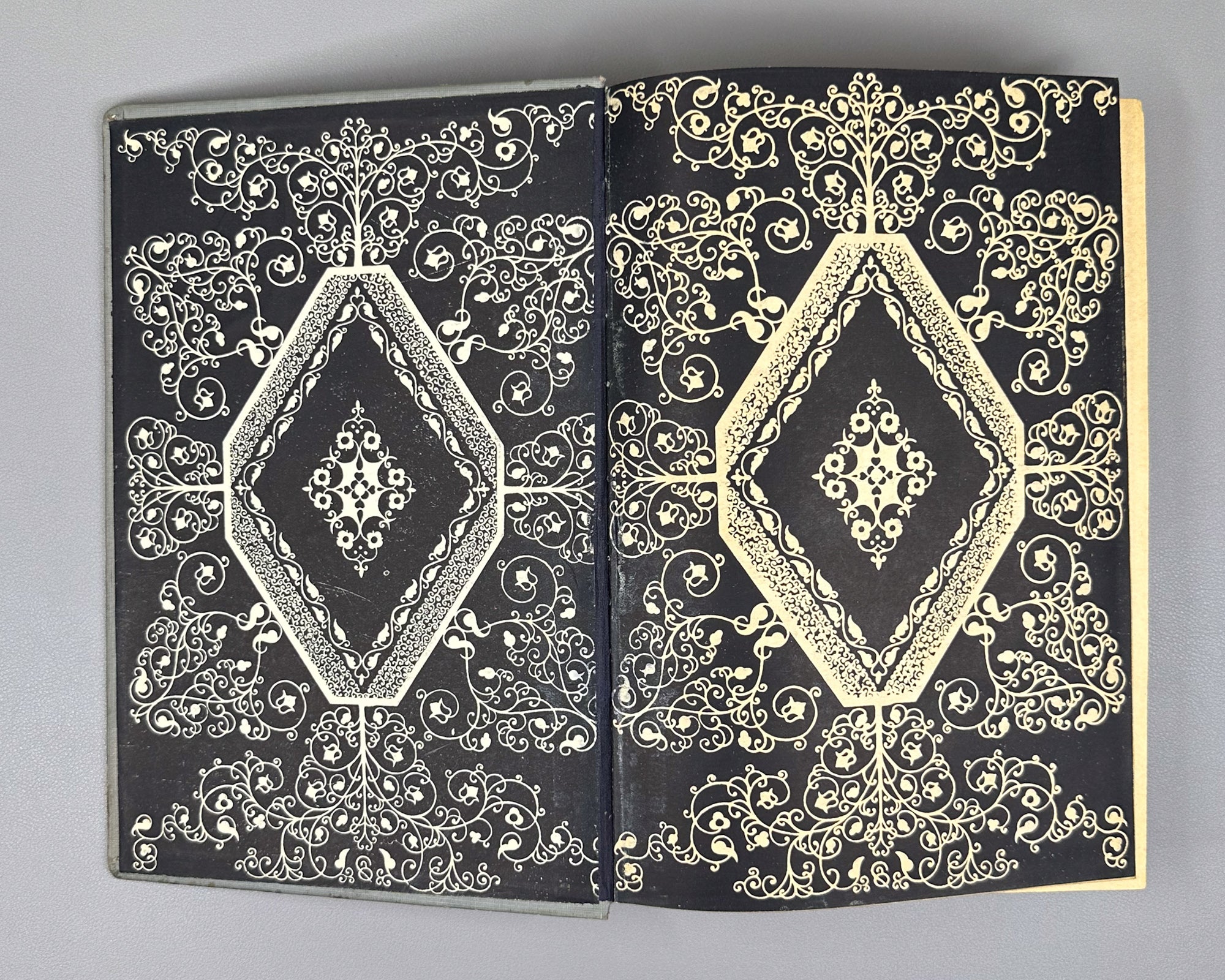 Tsereteli, Akaki. Works : Complete Collection in Seven Volumes (Tkhzulebani). Volumes I-IV of 7. 1940-1948. In Georgian
