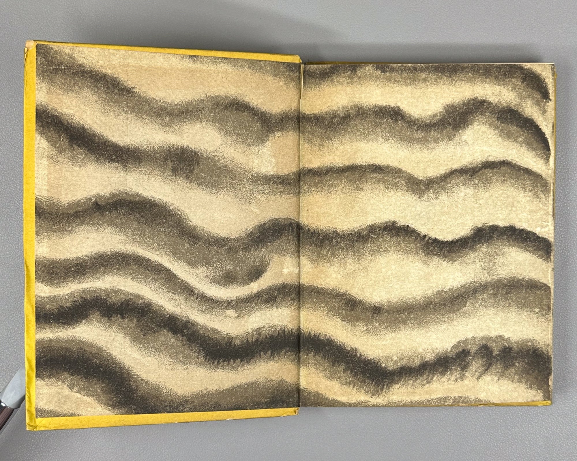 [First complete edition.] Ilf, I., Petrov, E. How Robinson Was Created (Kak sozdavalsya Robinzon). Illustrated by Vl. Kozlinsky, 1933. In Russian.